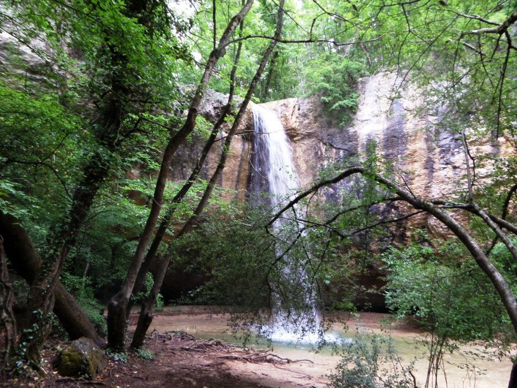 Водопад козырек крым фото